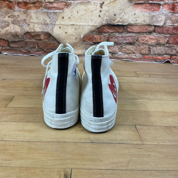 Converse Comme des Garçons PLAY X
Chuck 70 Unisex High Top Sneaker - Picture 7 of 13